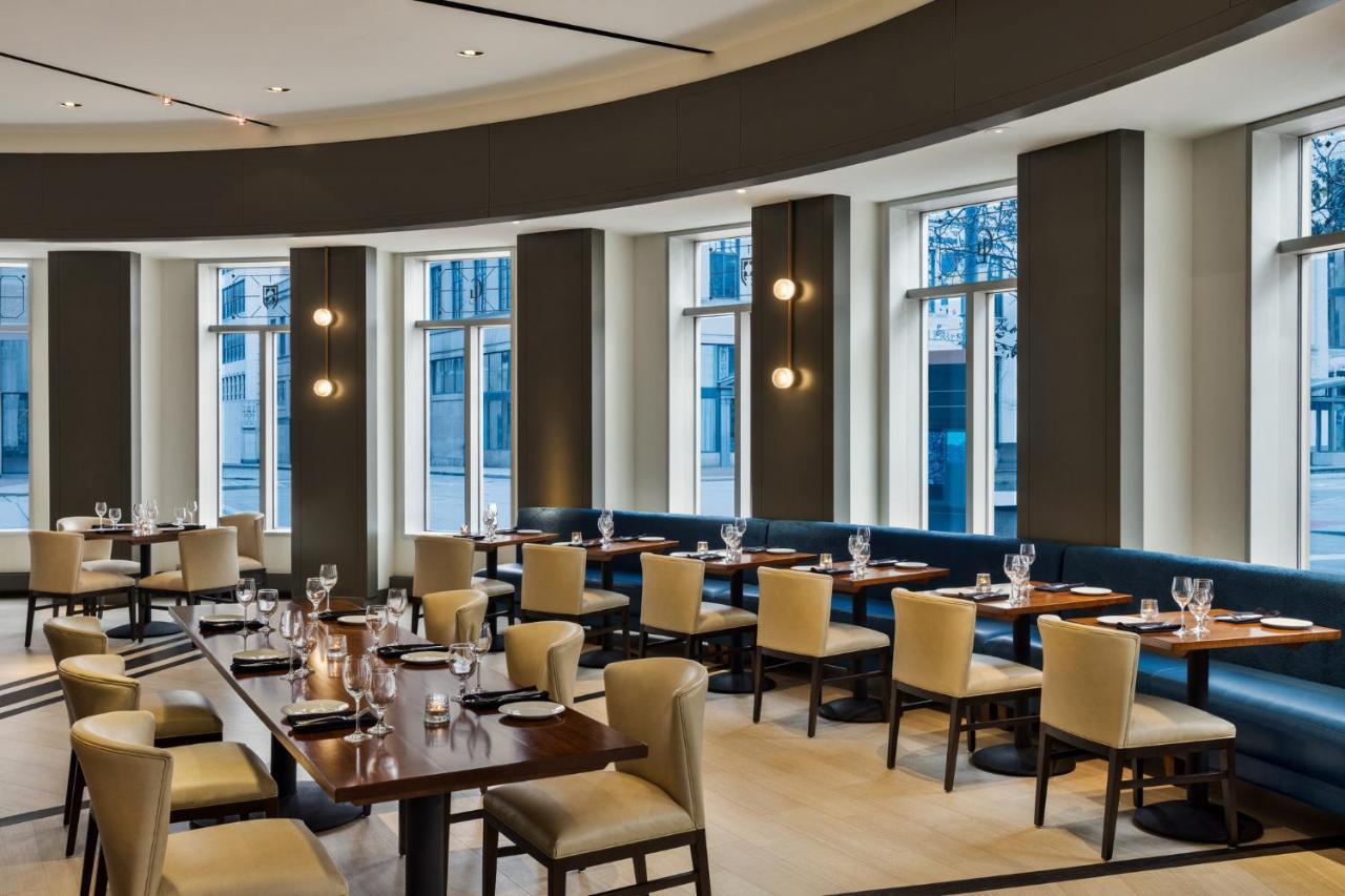 Отель Crowne Plaza Cleveland At Playhouse Square By Ihg Экстерьер фото