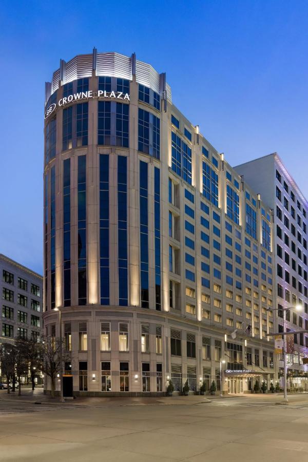 Отель Crowne Plaza Cleveland At Playhouse Square By Ihg Экстерьер фото