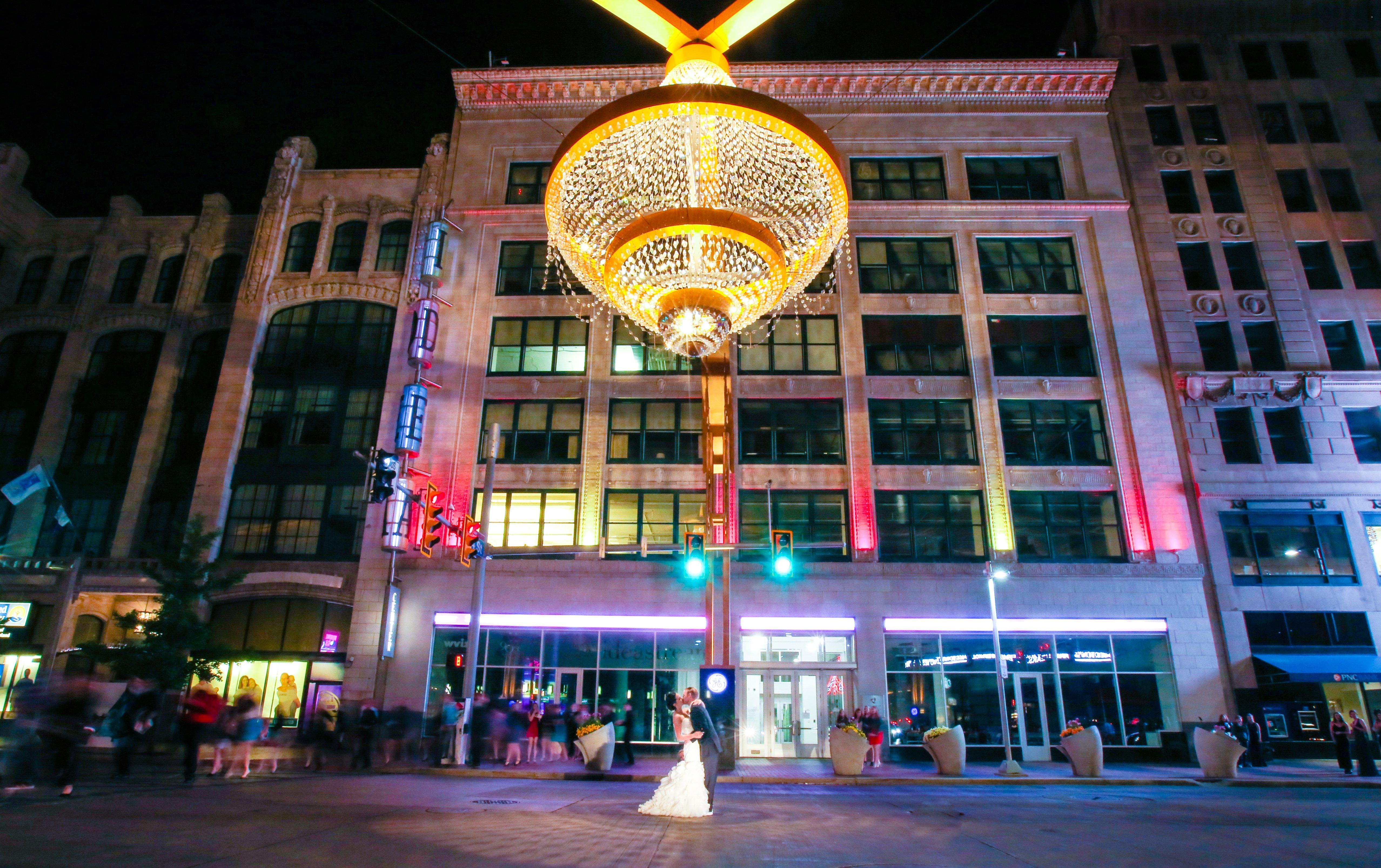 Отель Crowne Plaza Cleveland At Playhouse Square By Ihg Экстерьер фото