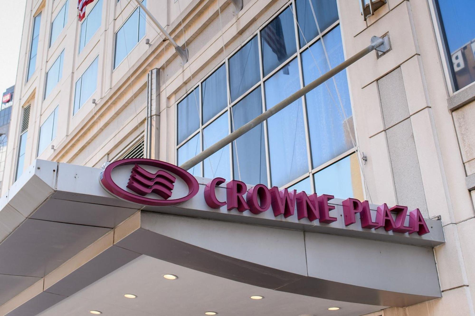 Отель Crowne Plaza Cleveland At Playhouse Square By Ihg Экстерьер фото